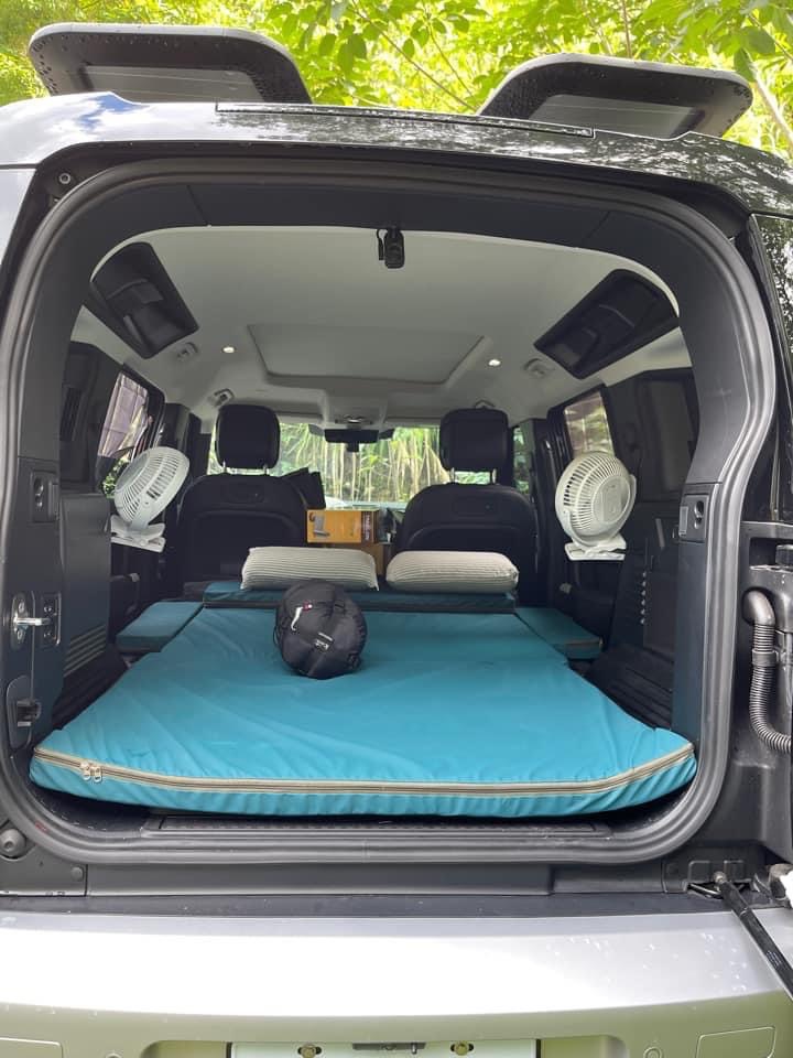 B款 Land Rover Defender 110  (5人座)